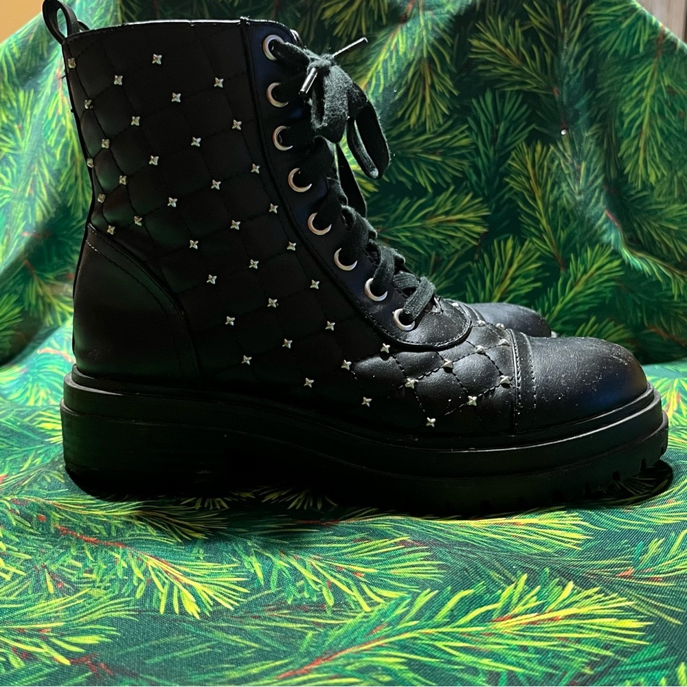 Circus by Sam Edelman Women's Goodwin chunky Combat Boot size 6M